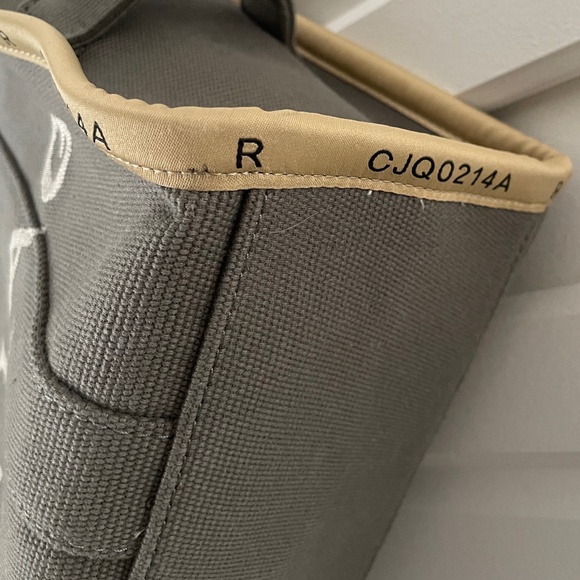 Marc Jacob’s Jacquard Medium Tote Bag - MEDIUM - Picture 8 of 10